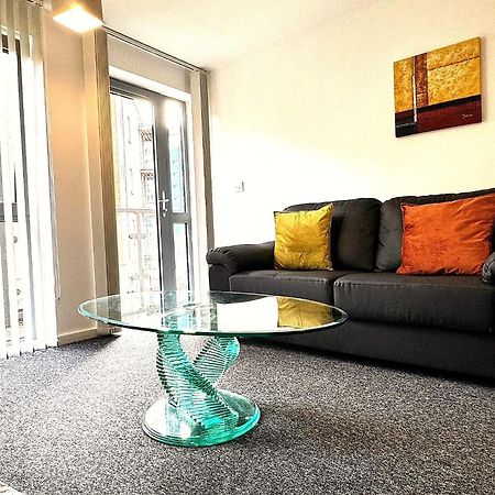 2 Bed Ensuite With Balcony And Free Onsite Secure Parking Manchester Buitenkant foto